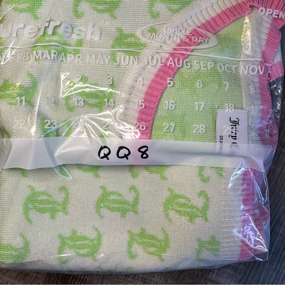 Juicy Couture Knit 2-piece Set Large Pink & Green Monogram‎ Crop Top & Short Y2K - Picture 16 of 16